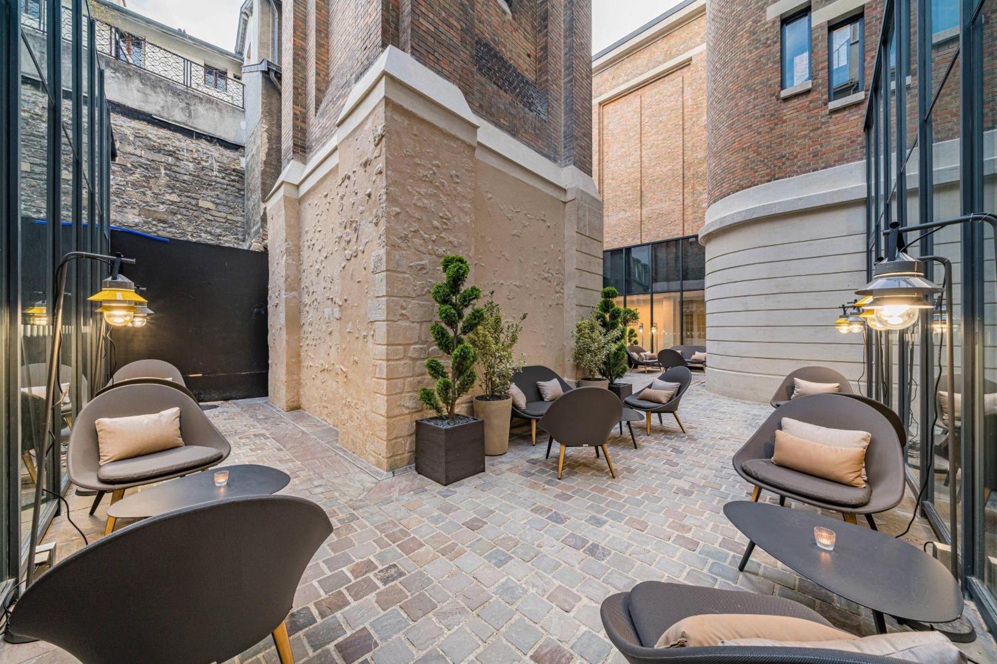 La Caserne Chanzy Hotel & Spa, Autograph Collection Reims Buitenkant foto The courtyard at The Ivy Collection, St John's Wood