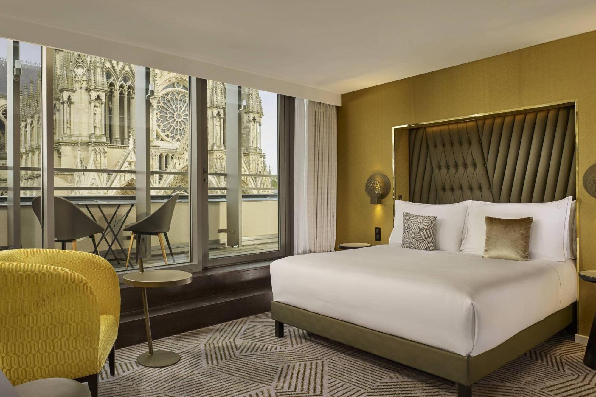 La Caserne Chanzy Hotel & Spa, Autograph Collection Reims Buitenkant foto A room at the hotel